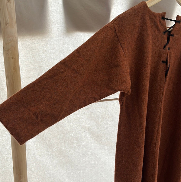 Brun/orange kjole i uld